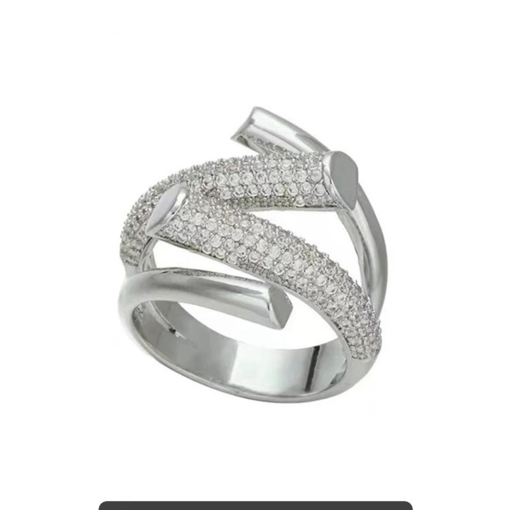 Gorgeous Swarovski Elements Ring Adjustable - image 1